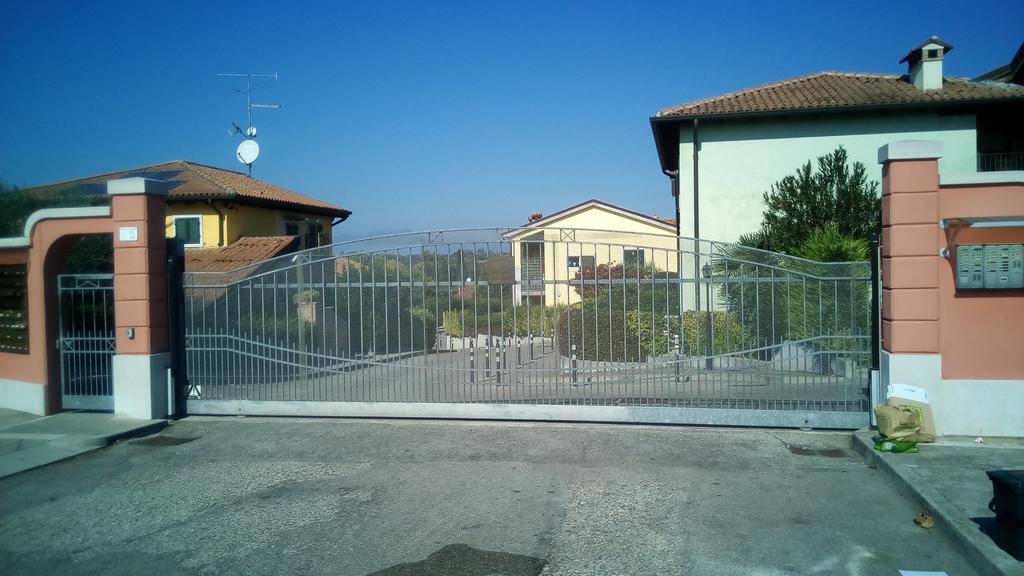 Апартаменты Casa Vacanze I Borghi Salionze Экстерьер фото