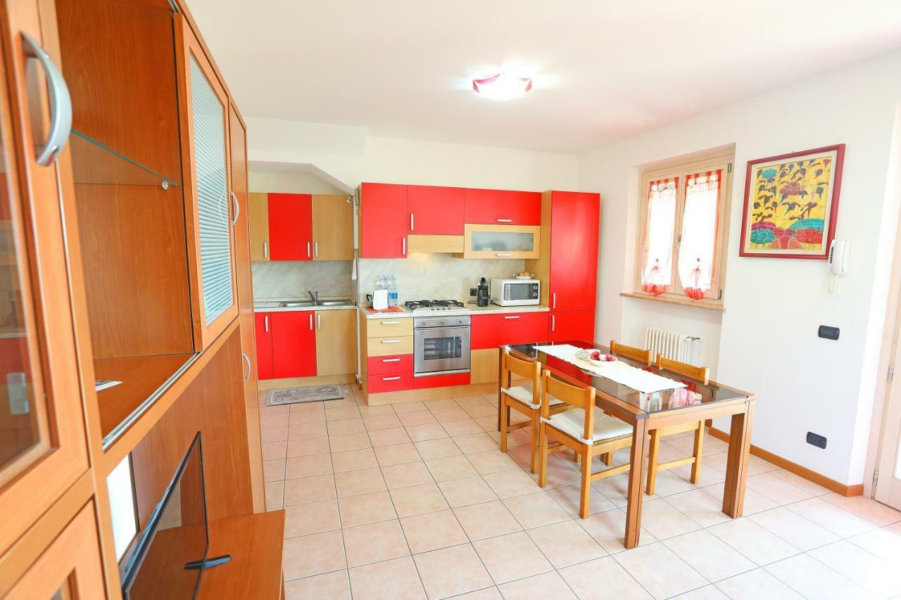 Апартаменты Casa Vacanze I Borghi Salionze Экстерьер фото