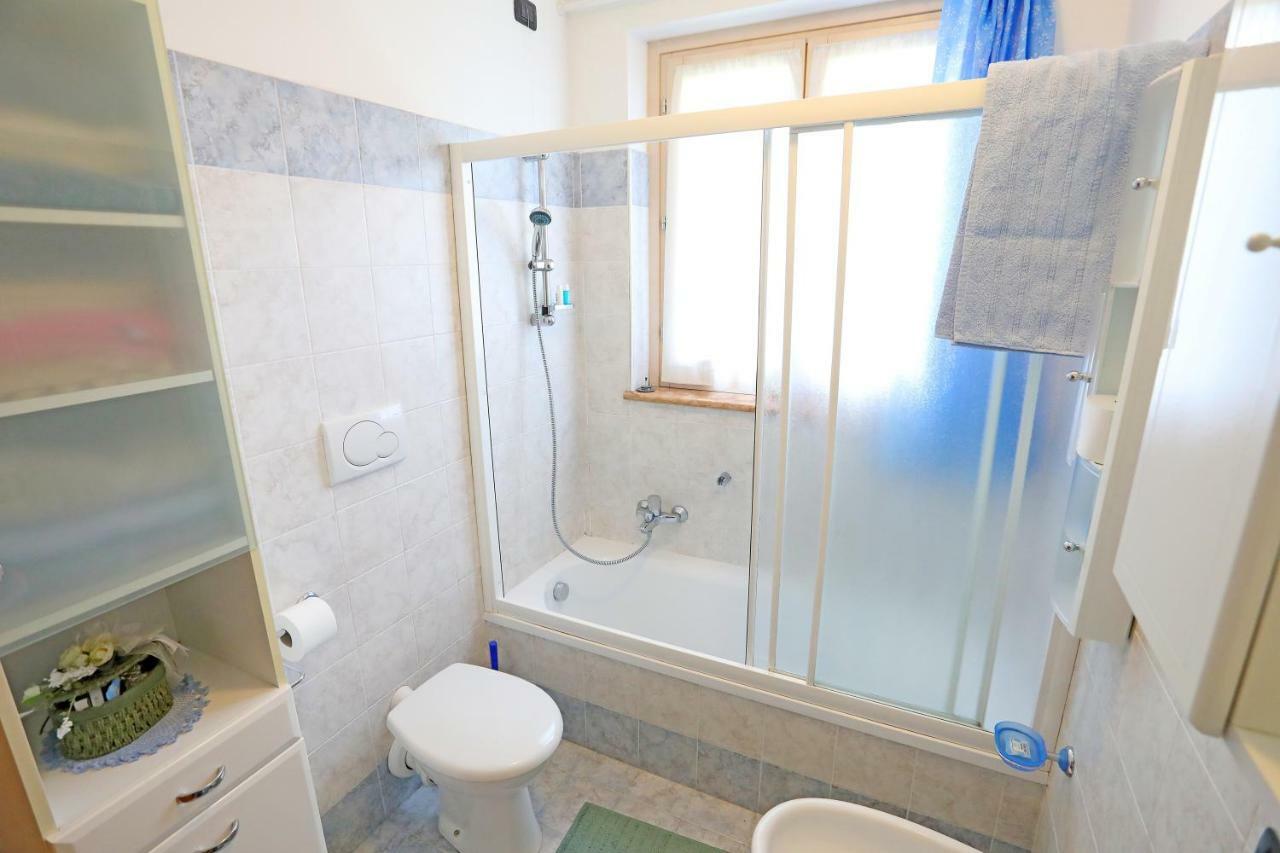 Апартаменты Casa Vacanze I Borghi Salionze Экстерьер фото